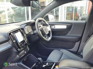 Volvo XC40 T4 PHEV  Plus Dark - Image 3