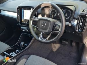 Volvo XC40 T4 PHEV  Plus Dark - Image 4