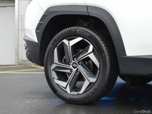 Hyundai Tucson 2WD Executive Plus HEV Auto Two Ton - Image 4