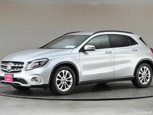 Mercedes-Benz GLA GLA 180 **POWERED TAILGATE**HALF - Image 4