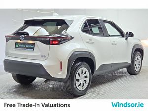 Toyota Yaris Cross 1.5 Hybrid CVT - Image 3
