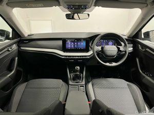 Skoda Octavia Selection 2.0TDI 115BHP - Reversing - Image 4