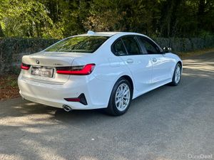 211 BMW 330E AUTOMATIC LOW KMS ALPINE WHITE - Image 4