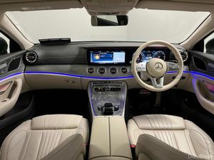 Mercedes-Benz CLS 300d AMG High spec - 19 Inch All - Image 2