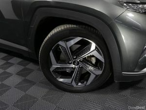 Hyundai Tucson PLUG IN HYBRID 4WD EXECUTIVE PLUS 1 - Image 3