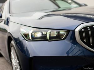 BMW i5 eDrive40 Sport Edition - Image 3