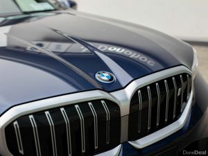 BMW i5 eDrive40 Sport Edition - Image 4