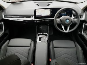 BMW iX1 eDrive20 xLine - Image 4
