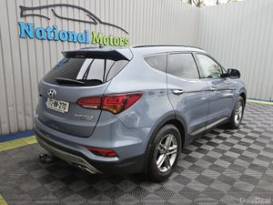 2017 Hyundai Santa Fe 2.2D CRDi 4WD Executive - Image 3