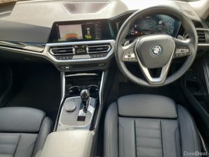 BMW 3-Series 330e Sport Pro Auto - Image 4