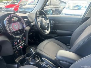 Mini Cooper CLASSIC 1.5 AUTO - Image 3