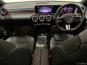 Mercedes-Benz CLA CLA250 e AMG Line Executive 15.6 - Image 4