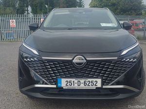 Nissan Qashqai 1.3i M/Hyb SV PREMIUM * LOW KM * - Image 2