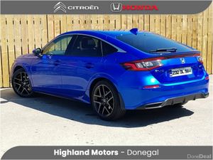 Honda Civic 2.0 i-MMD Hybrid Advance ** LOW MILES - Image 3