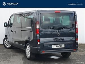 Renault Trafic Passenger 170 Extra Auto 9 Seater - Image 2