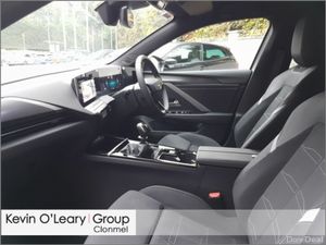 Opel Astra GS 1.2 Turbo 130PS 6 Speed - Image 4