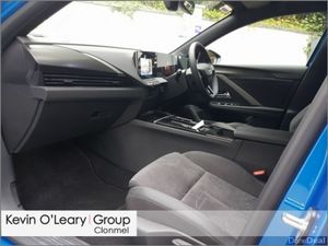 Opel Astra GS 54KWh EV 155PS - Image 4