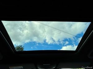 Mercedes-Benz EQC SUNROOF 400 AMG LINE PREMIUM 4MA - Image 3