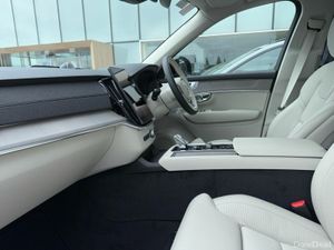Volvo XC90 T8 ULTRA *4YR WARRANTY* €200 PER WEEK O - Image 4
