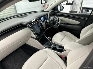 Hyundai Tucson 1.6D EXECUTIVE *FREE HAMPER* €110 P - Image 4