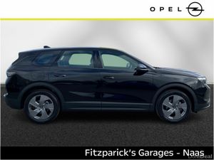 Opel Grandland ELEGANCE HYBRID with 2.9% Finance A - Image 4