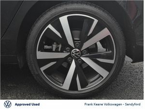 Volkswagen Golf *Style* 1.5TSI PHEV 204HP Auto @Fr - Image 2