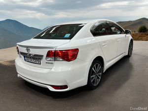 2015 Toyota Avensis D-4D 125 (2.0) Luna Saloon - Image 4