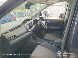 Volkswagen Caddy Maxi Life *** 5 yrs warranty** 2. - Image 4