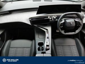 Peugeot 5008 BEV 73kwh 210hp GT - Image 4