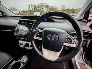 TOYOTA PRIUS PH PHV PLUG IN HYBRID 4DR AUTO - Image 3