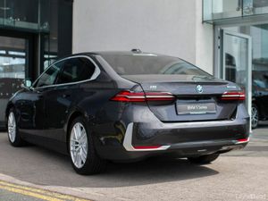 BMW i5 eDrive40 Sport Edition Saloon - Image 2
