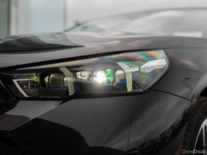 BMW 5-Series 530e - Image 4