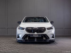 2025 BMW M5 (G90) - Image 2