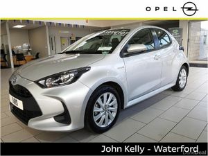 Toyota Yaris HYBRID 1.5 ICON HEV CVT - Image 4