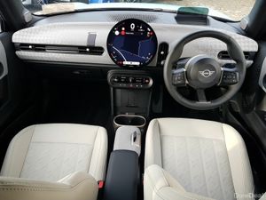 Mini Cooper S Exclusive Level 2 - Image 4