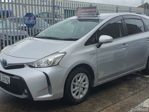 Toyota Prius / Alpha 5 Seater - Image 2