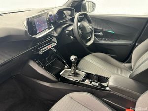 Peugeot 2008 1.2 ALLURE *PRICE DROP* €70 PER WEEK - Image 4