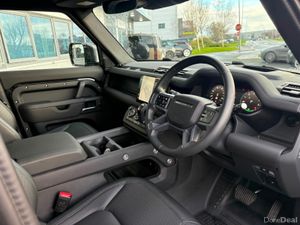 Land Rover Defender X Dynamic SE / P300 / ++ High - Image 3