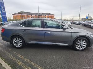 SKODA SUPERB 2.0TDI AMBITION AUTOMATIC 150BHP - Image 4