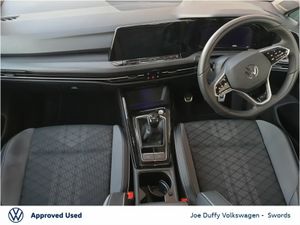 Volkswagen Golf 1.5 TSI 130HP R-Line - Image 3