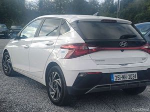 Hyundai i20 Deluxe Plus - Image 4