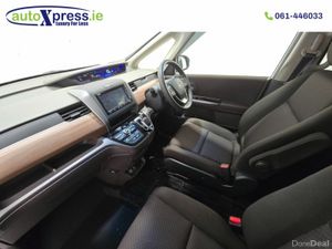 Honda Freed HYBRID G Automatic, 7 Seat Reversing c - Image 2