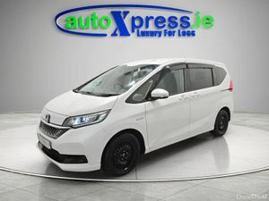 Honda Freed HYBRID G Automatic, 7 Seat Reversing c - Image 3