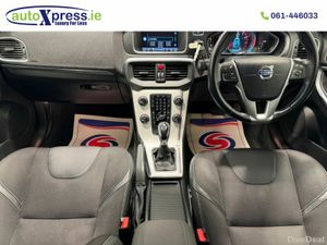 Volvo V40 1.6 T4 Automatic - Image 2