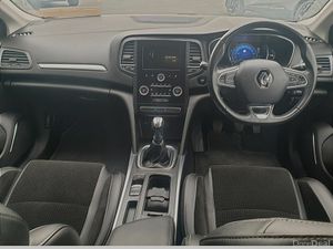 Renault Megane 1.5 dCi 110 DYNAMIQUE NAV ESTATE - Image 3