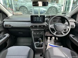 Dacia Sandero Stepway TCe 90 STEPWAY Extreme Spec - Image 4