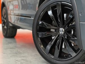 Volkswagen Tiguan BLACK EDITION TSI DSG #62 - Image 4