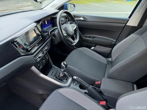 Volkswagen Polo LIFE 1.0 95HP MANUAL - Image 2