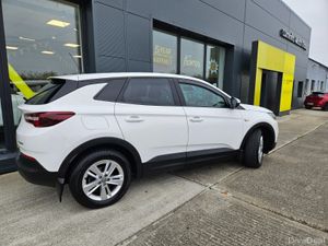 Opel Grandland X 1.5 Diesel - Image 3