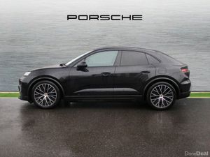 Porsche Macan 4 Electric - Image 4